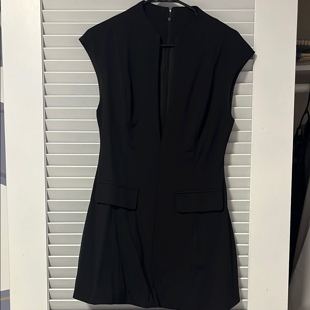 Elegant Black Sleeveless Dress